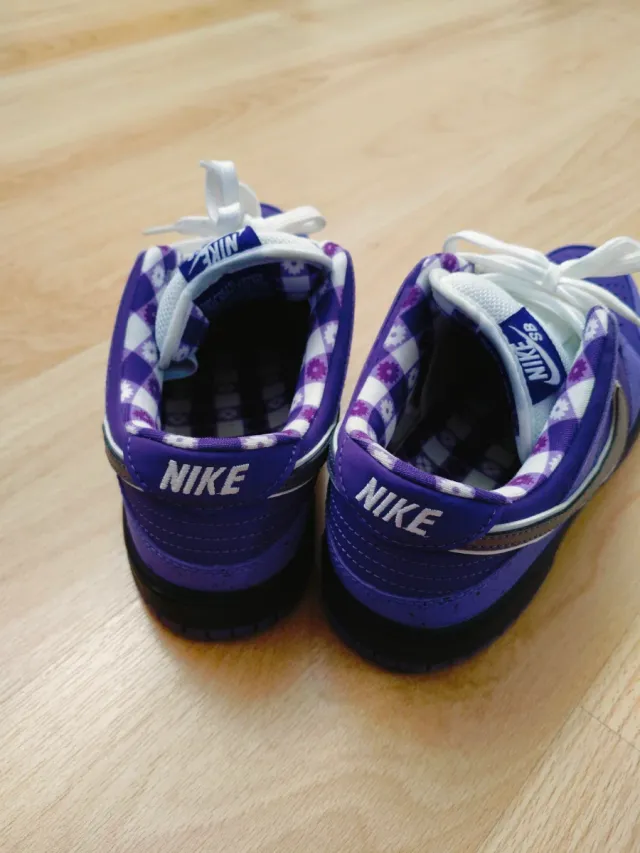 Zapatillas Nike Moradas y Blancas