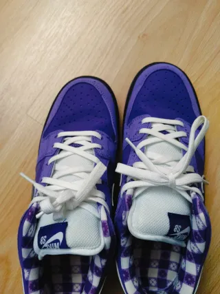 Zapatillas Nike Moradas y Blancas