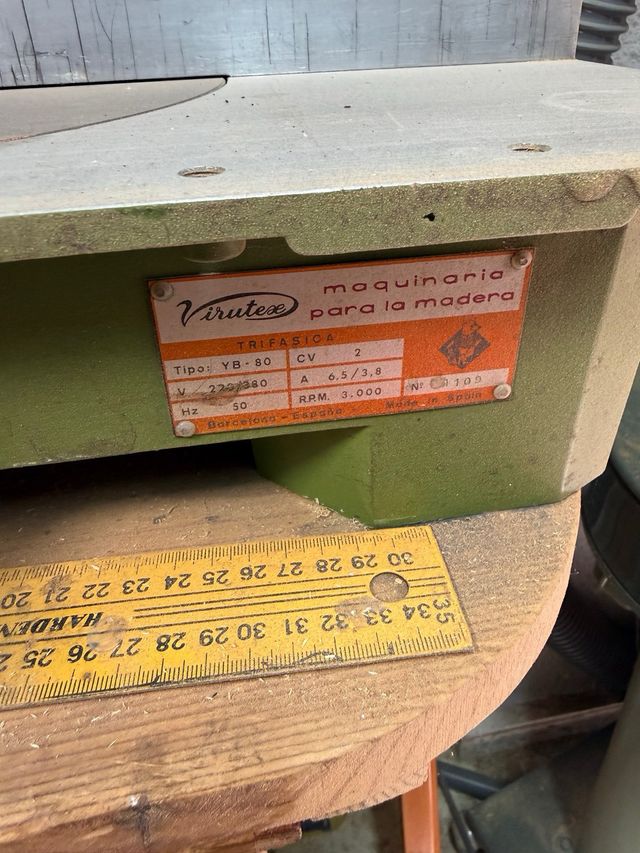 Ingletadora profesional verde