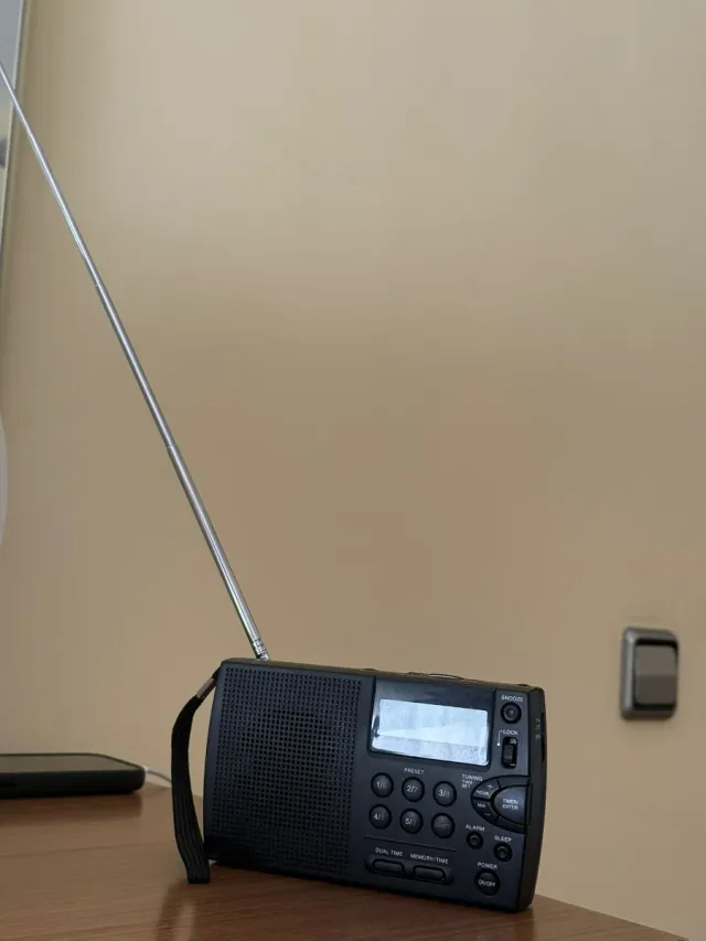 Radio RDS Portátil FM MW LW SW