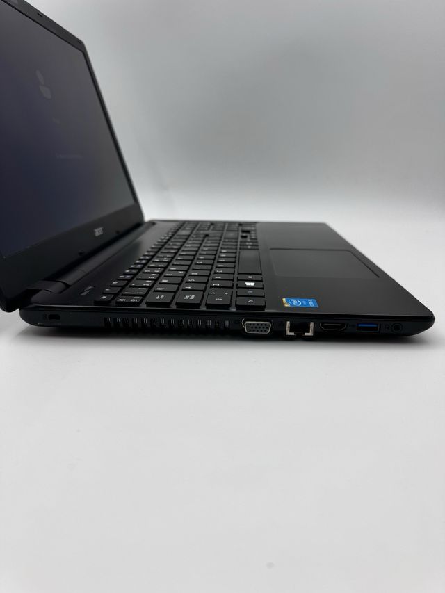 Portátil Acer i3 8GB RAM 240GB SSD ,15’ Windows 11