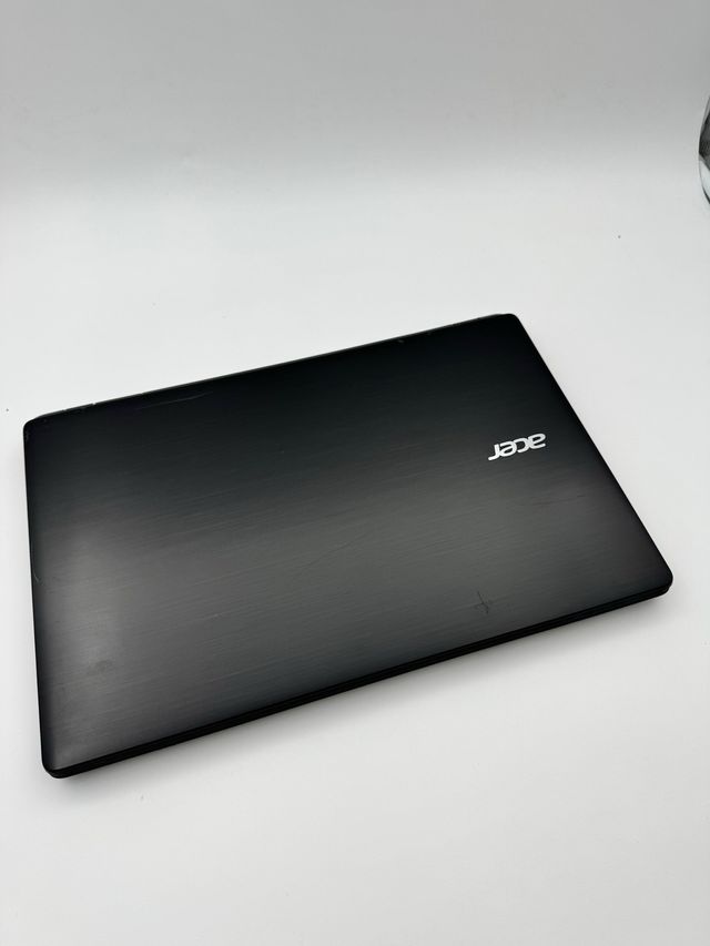 Portátil Acer i3 8GB RAM 240GB SSD ,15’ Windows 11