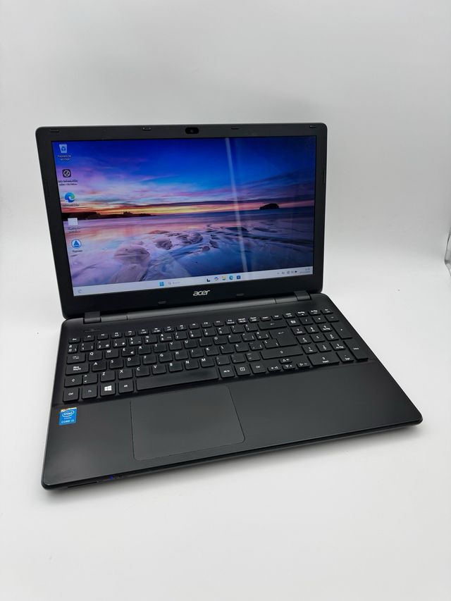 Portátil Acer i3 8GB RAM 240GB SSD ,15’ Windows 11