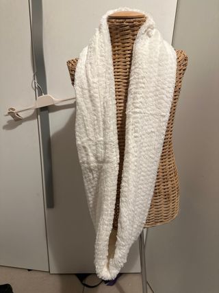 Sciarpa bianca morbida