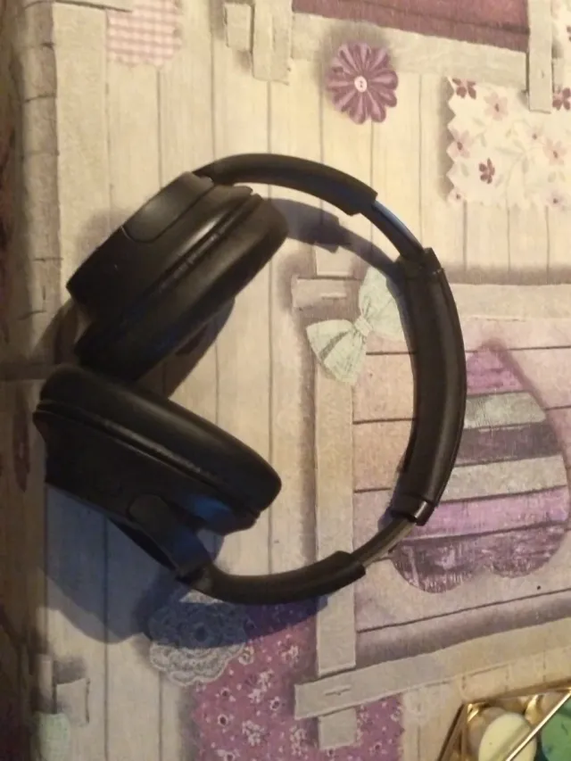 Cascos Sony Negros negociable no mucho
