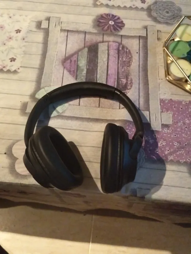 Cascos Sony Negros negociable no mucho
