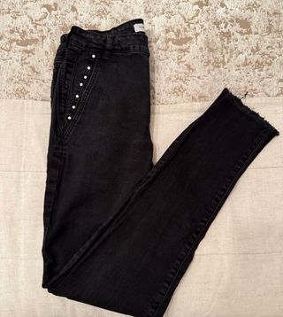 Pantalón pitillo Naf Naf negro