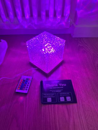 Lampada Waveqube effetto onde