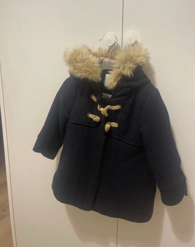 Abrigo infantil con capucha y borreguito