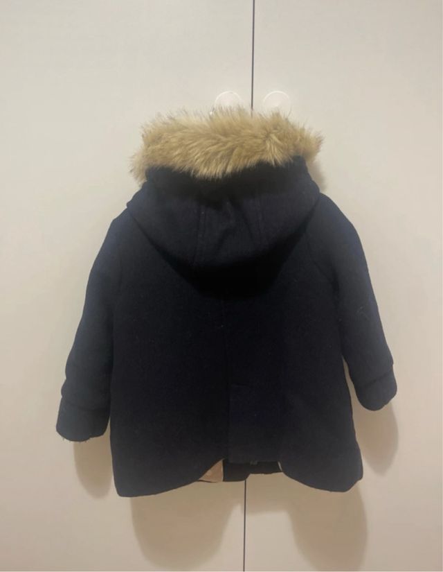 Abrigo infantil con capucha y borreguito
