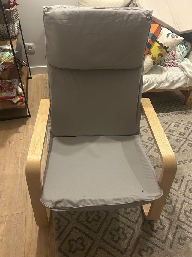 Silla Ikea Poang con funda gris