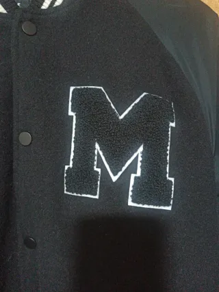 Chaqueta Bomber Negra con 'M'