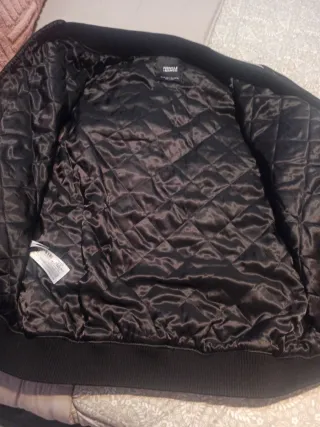 Chaqueta Bomber Negra con 'M'