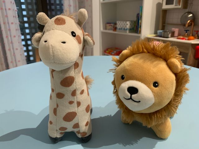 Peluche jirafa león