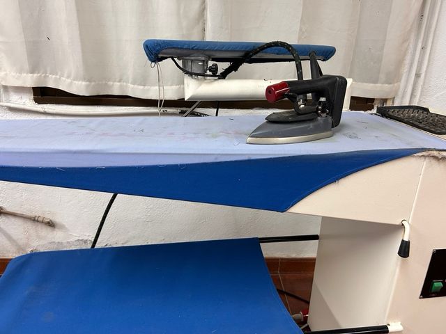 Plancha profesional con mesa de aspiración