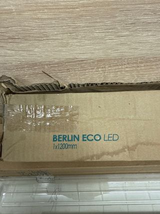 Pantalla para tubo fluorescente