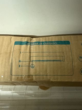 Pantalla para tubo fluorescente