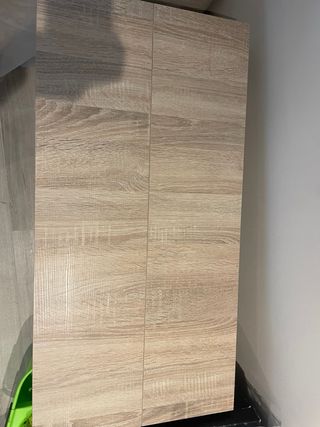 Mesa de comedor de madera