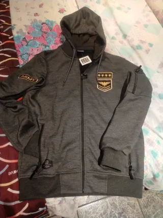 Sudadera gris con capucha desmontable Talla L