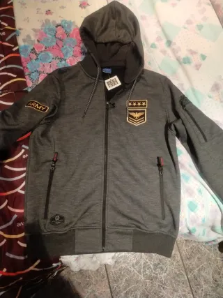 Sudadera gris con capucha desmontable Talla L