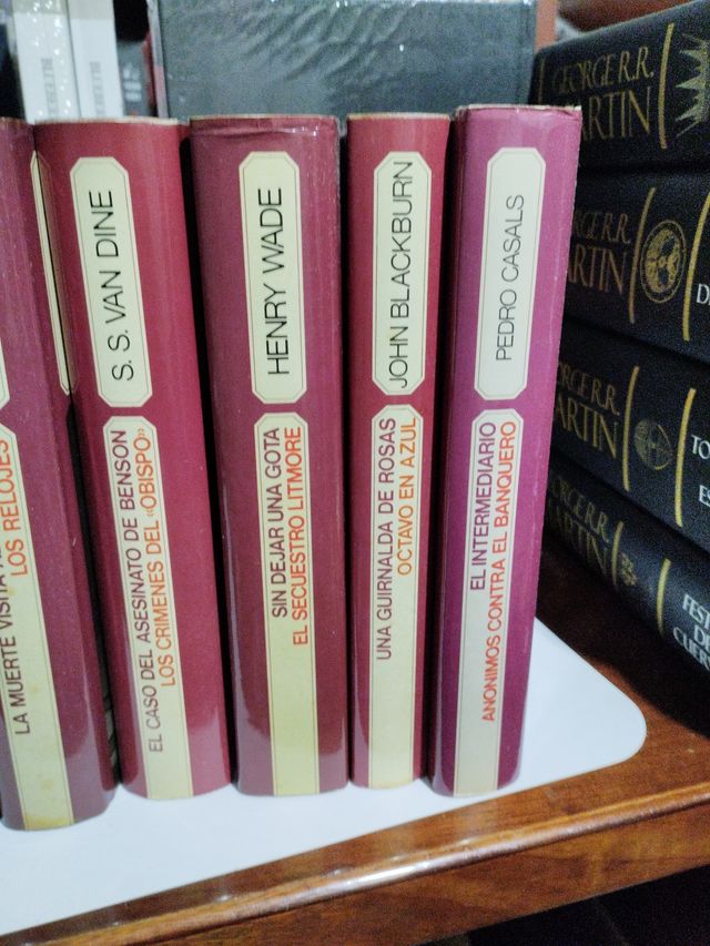 Lote 9 novelas crimen y misterio por 2€