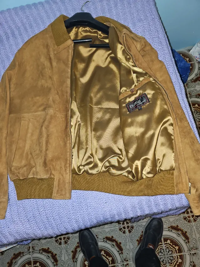 Cazadora Buthzi ante marrón y dorada