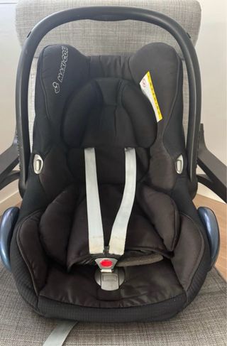 Maxi-Cosi BebeConfort +base isofix coche