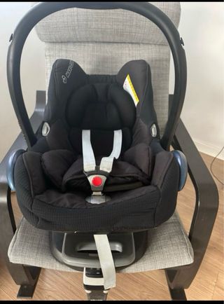 Maxi-Cosi BebeConfort +base isofix coche