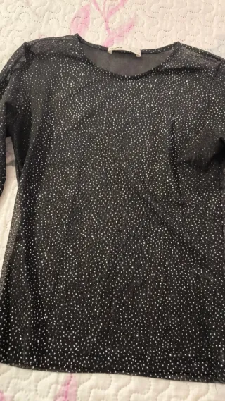 Camiseta transparente con brillos