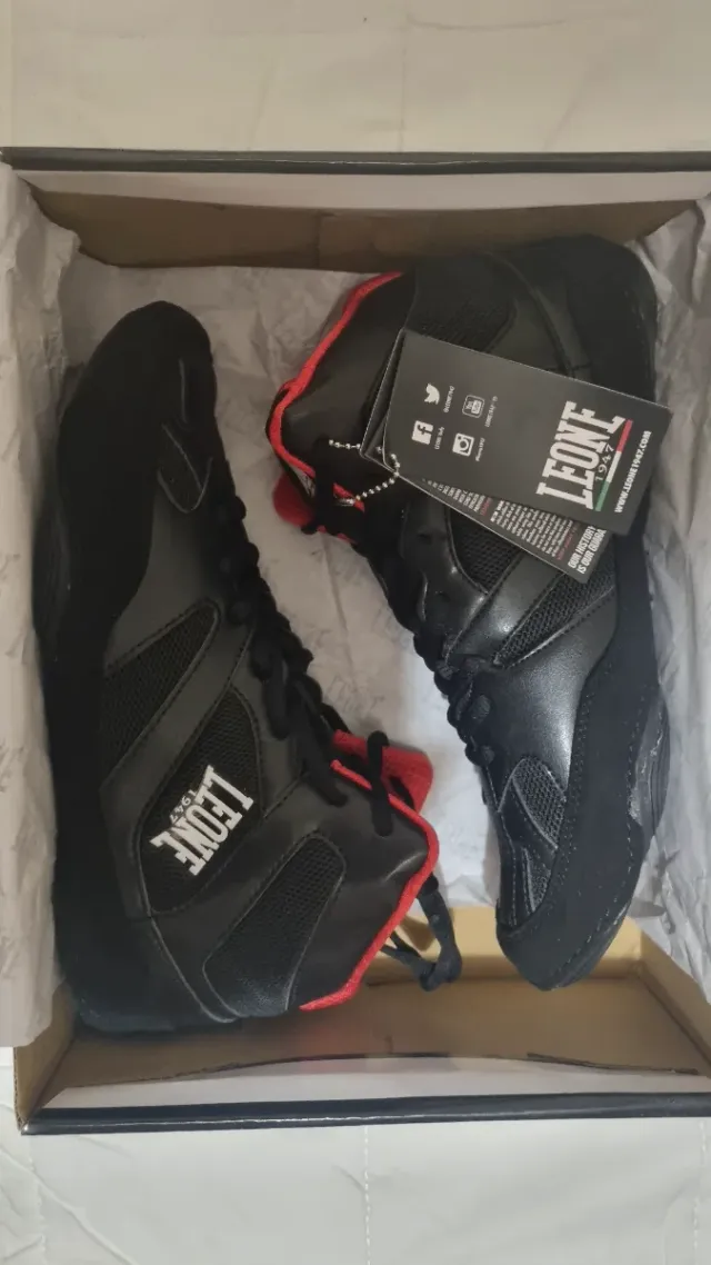 Zapatillas Boxeo Leone Negras y Rojas