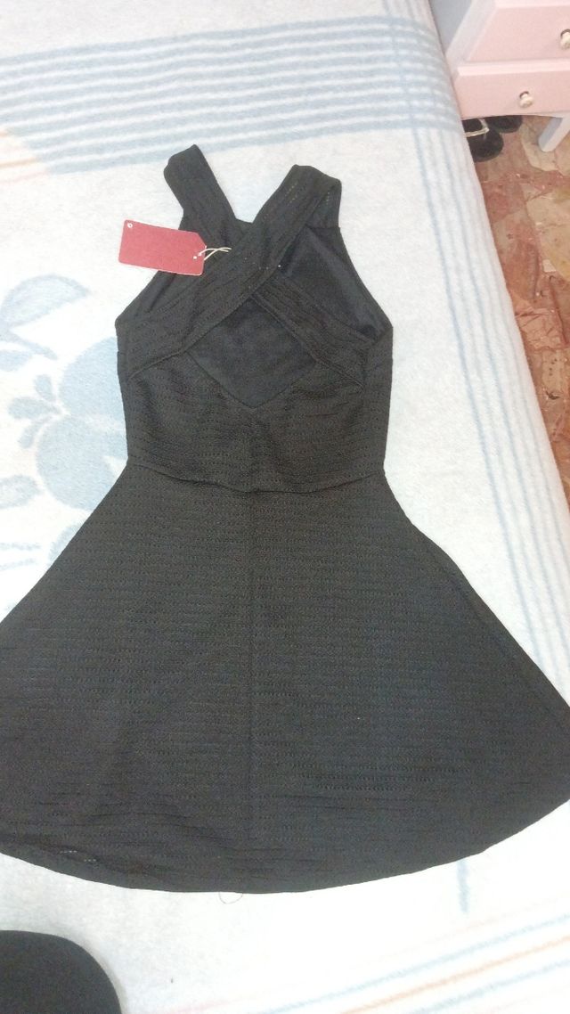 Vestido negro corto