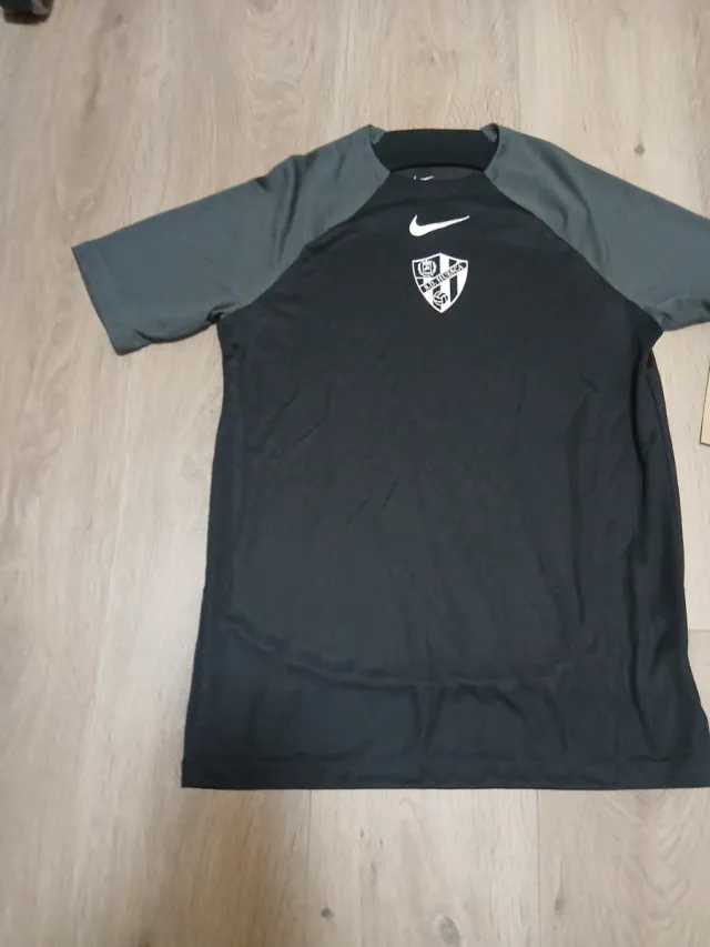 Camiseta Nike SD Huesca Talla XL Niño