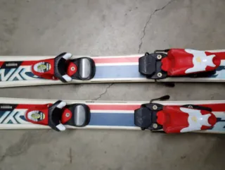 Esquís Dynastar Speed Niños. 1m altura