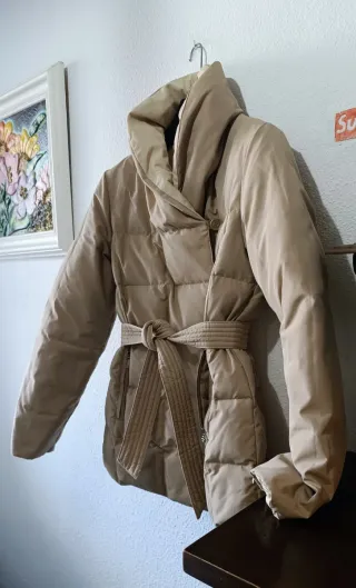 Chaqueta plumas Zara Talla S-M Beige