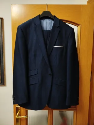 Traje de hombre azul