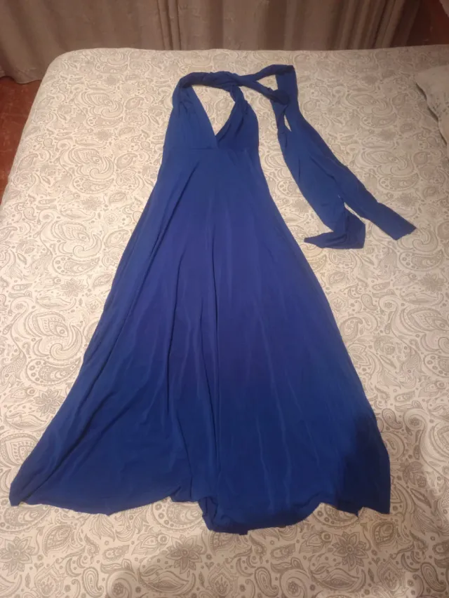 Abito lungo blu con spalline