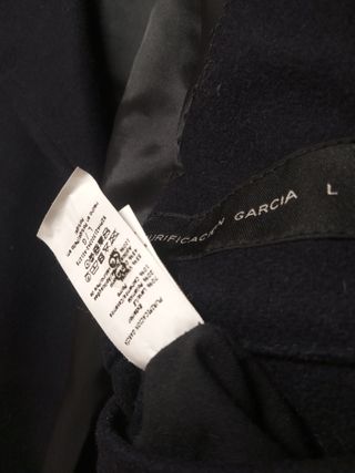 Abrigo corto Purificación García color azul marino