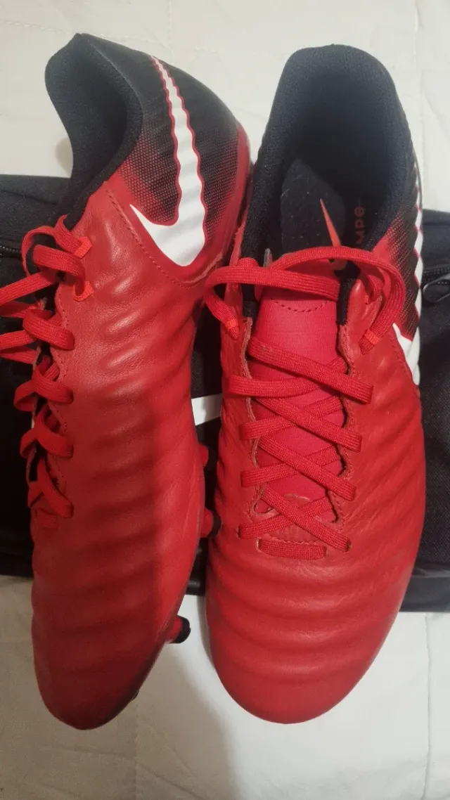 Botas de Fútbol Nike Rojas y Negras