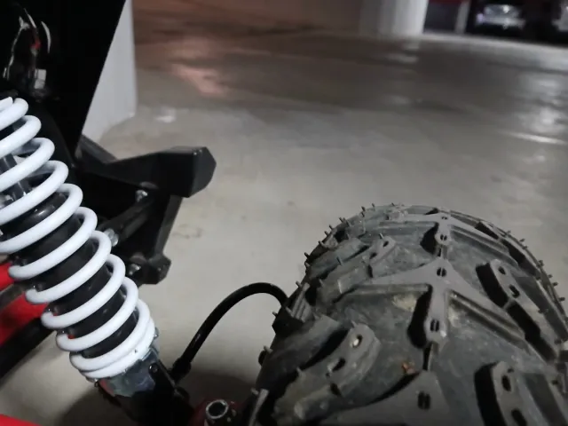 Quad eléctrico infantil OVEX R8