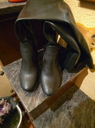 Botas altas negras