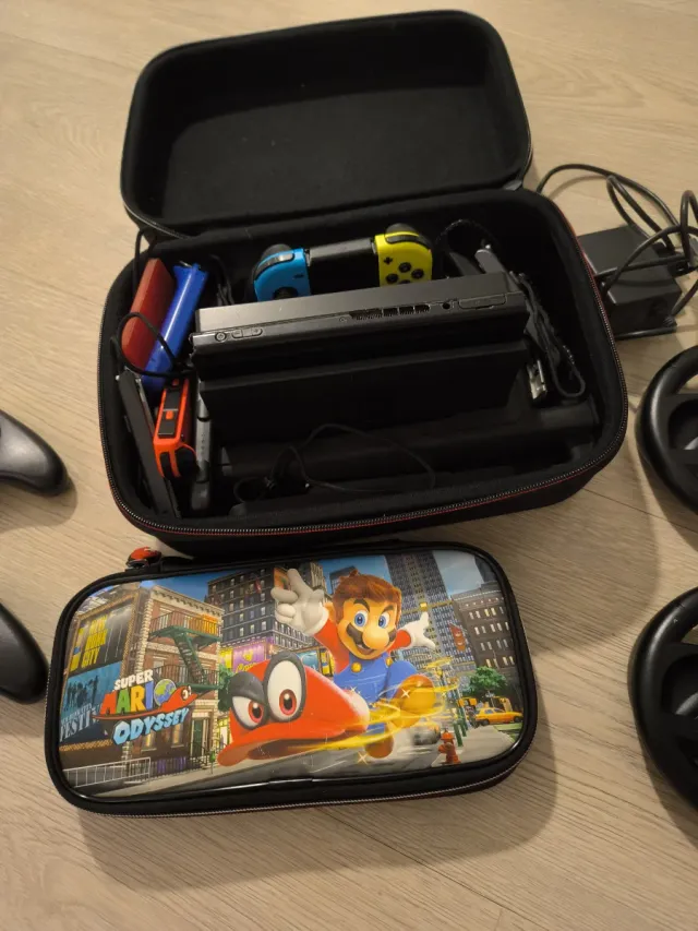 Nintendo Switch. 4 mandos.