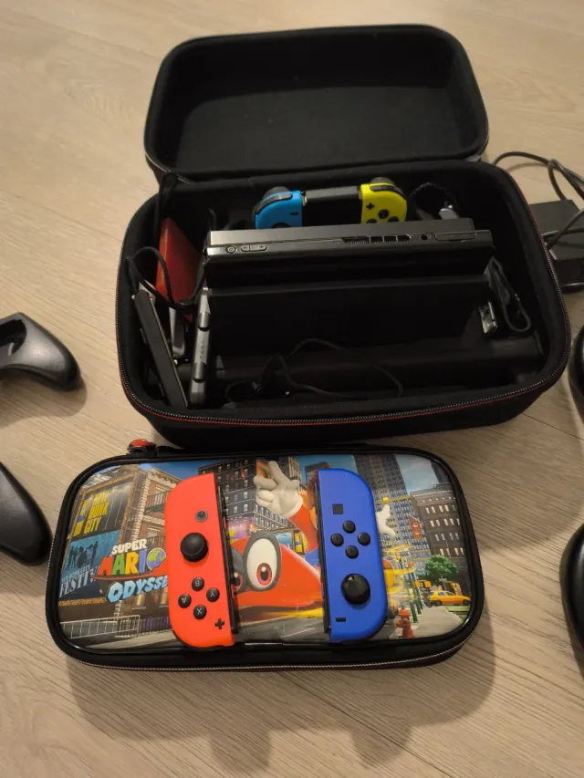 Nintendo Switch. 4 mandos.