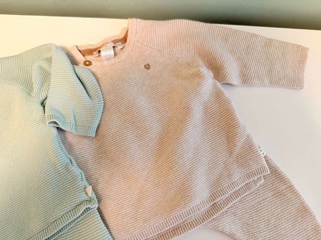 Conjuntos bebé punto beis y verde