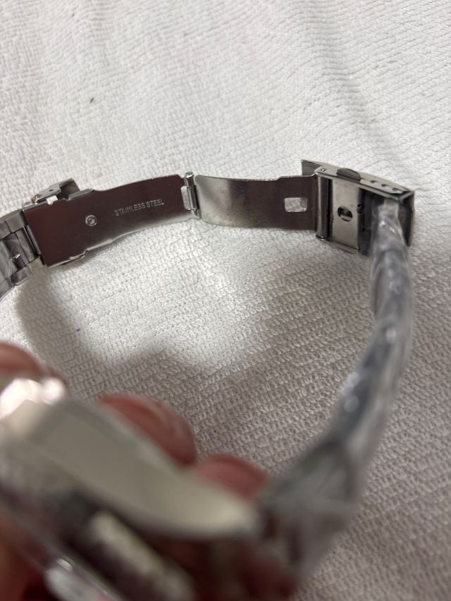 Orologio in scatola e in perfette condizioni