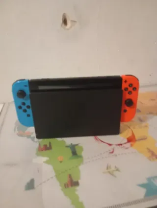 Nintendo Switch con Dock y Cargador