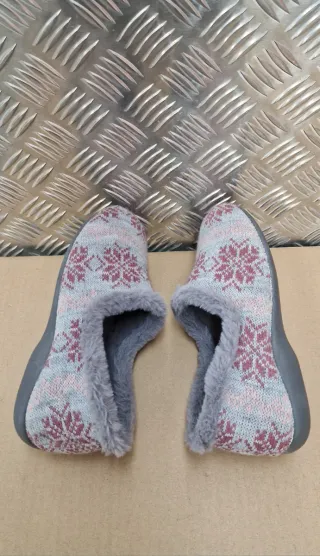 Zapatillas de estar por casa, Antea, talla 38.