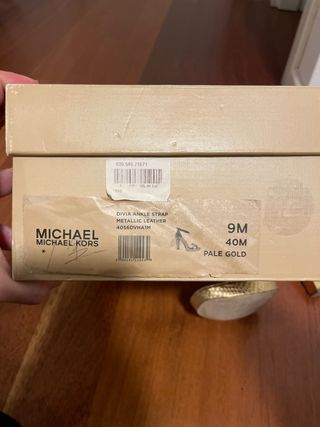 Sandalias Michael Kors Doradas talla 40