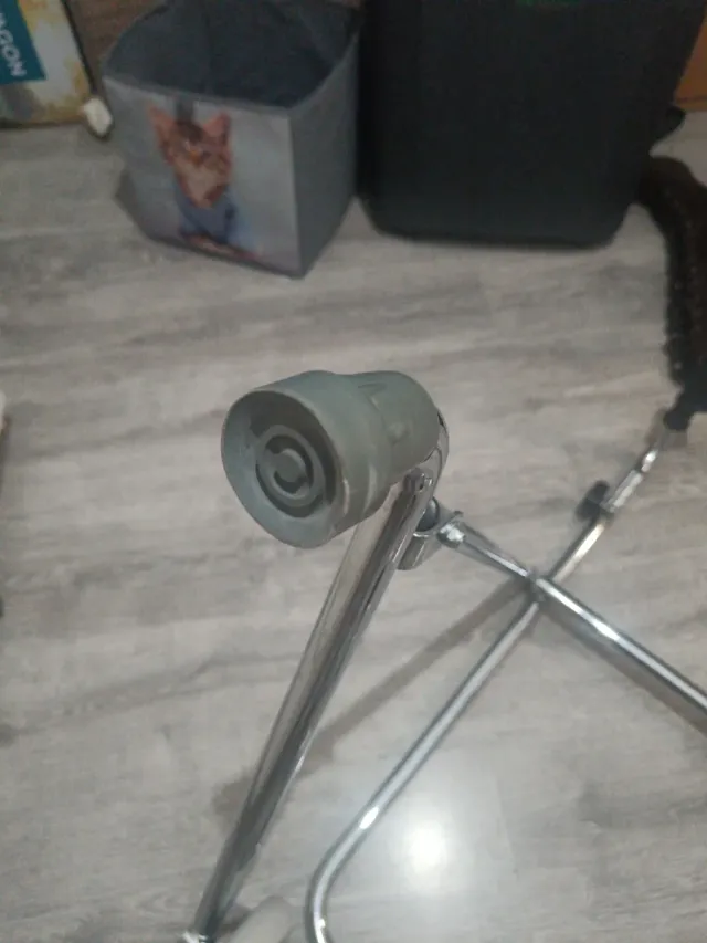 Andador 2 ruedas plegable