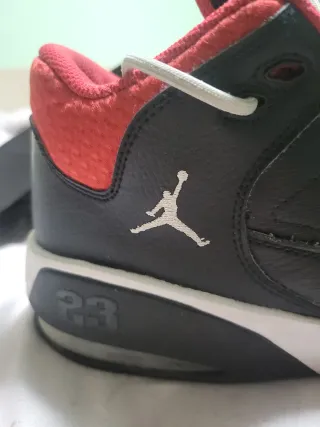 Jordan Max Aura 3 Negro/Rojo