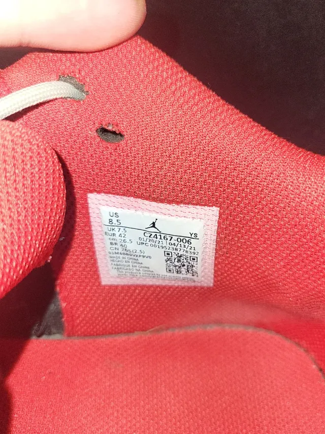 Jordan Max Aura 3 Negro/Rojo